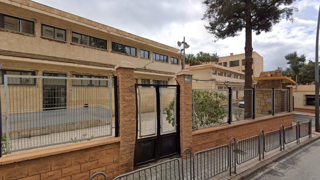 301 Centro Deportivo Especializado - Gimnasio en Almería