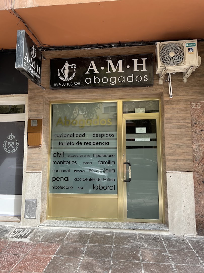 AMH Abogados - Arianna Martinez Hernandez - Abogado en Almería