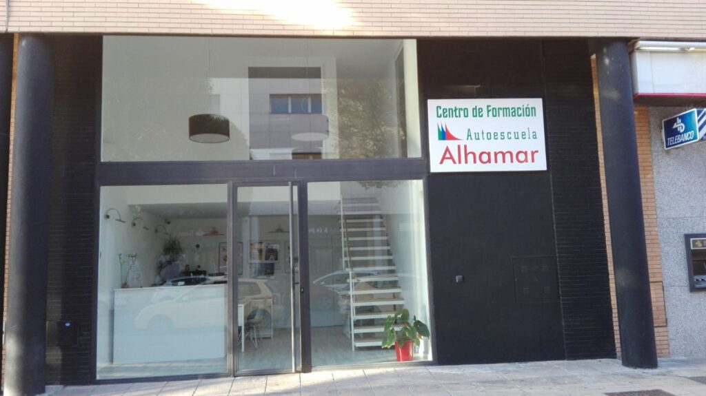 AUTOESCUELA ALHAMAR - Autoescuela en Almería