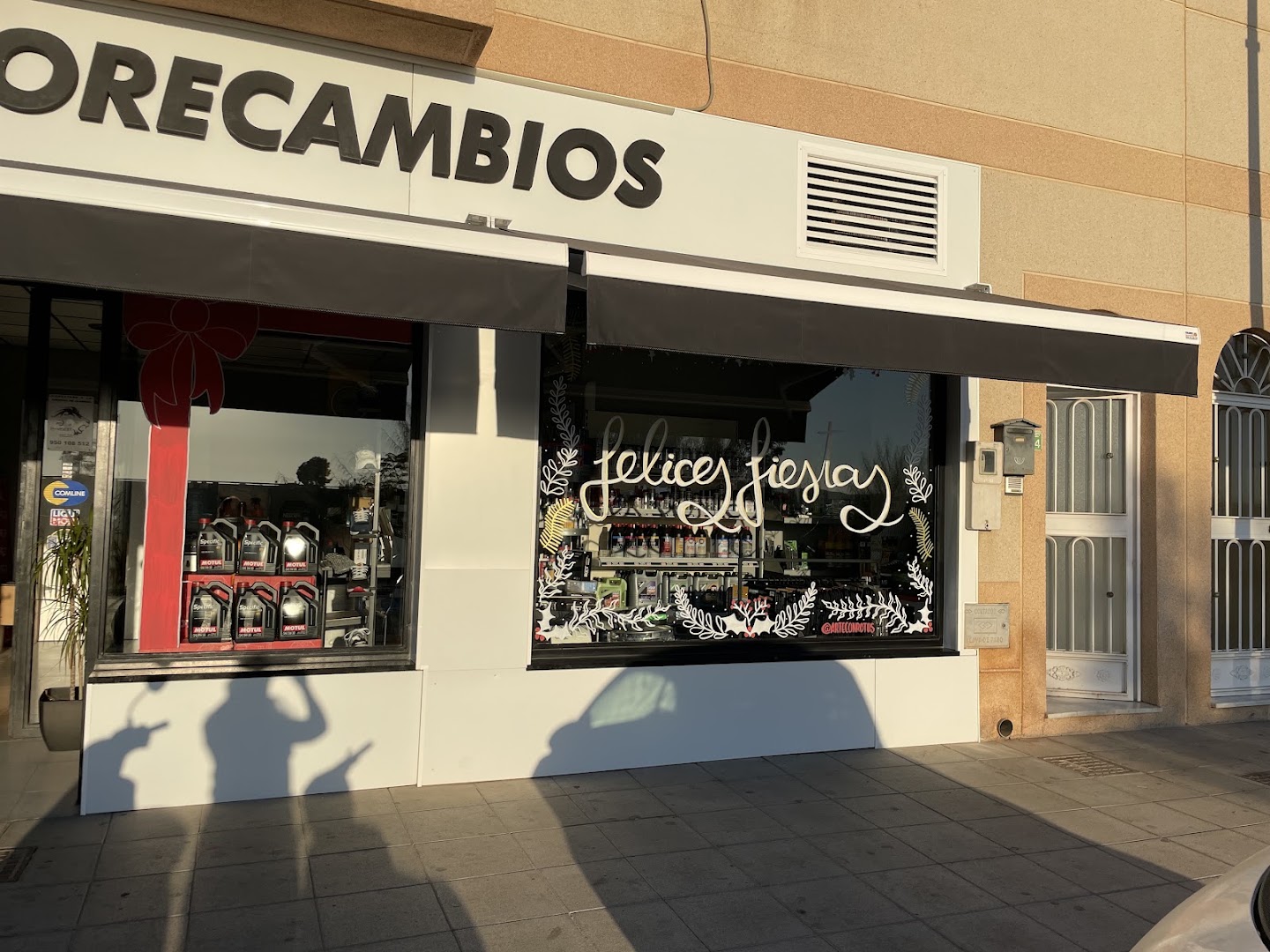 AUTORECAMBIOS 2012 - Tienda de repuestos para automóviles en Huércal de Almería