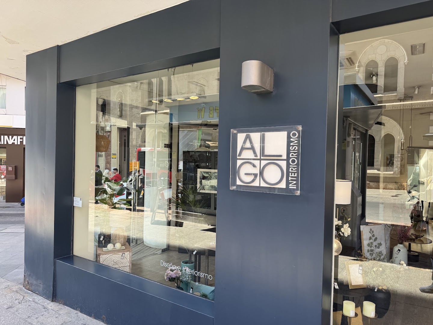 Algo Interiorismo 2008 S.L. - Tienda de muebles en Almería