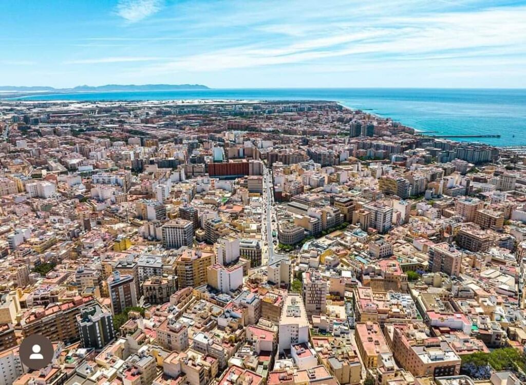 Almeria y algo mas - Agencia de alquiler de alojamientos para vacaciones en Almería