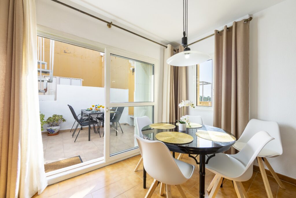 AlmeriaSuite Gestión Apartamentos Turísticos - Agencia de alquiler de alojamientos para vacaciones en Almería