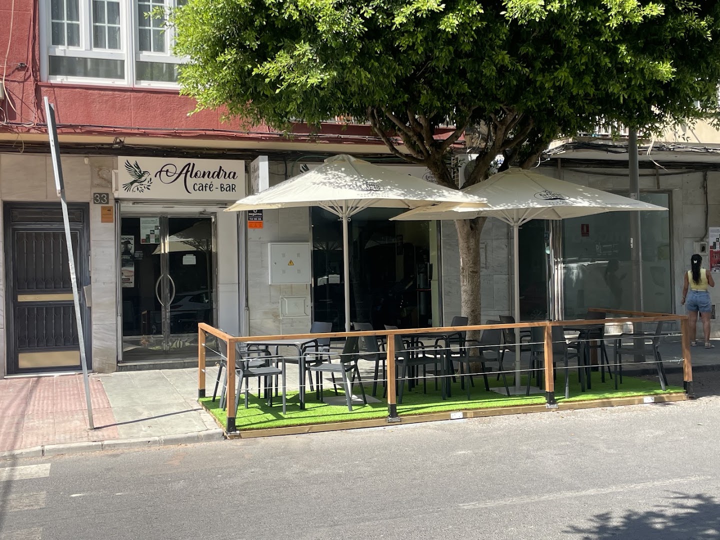 Alondra Café - Bar de tapas - Pub restaurante en Almería