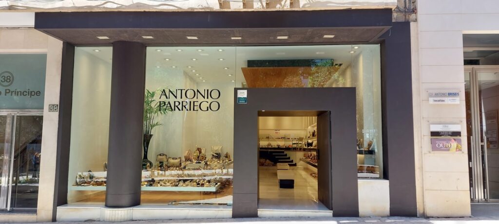 Antonio Parriego - Zapatería en Almería