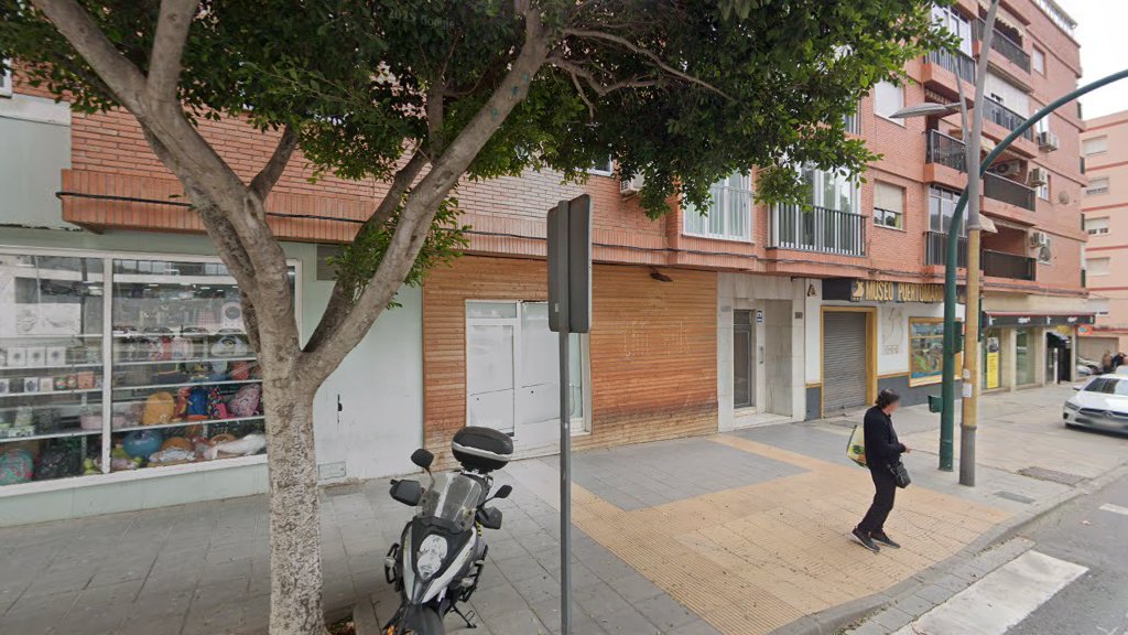 Antonio Ramón Leiva Molina - Dentista en Almería