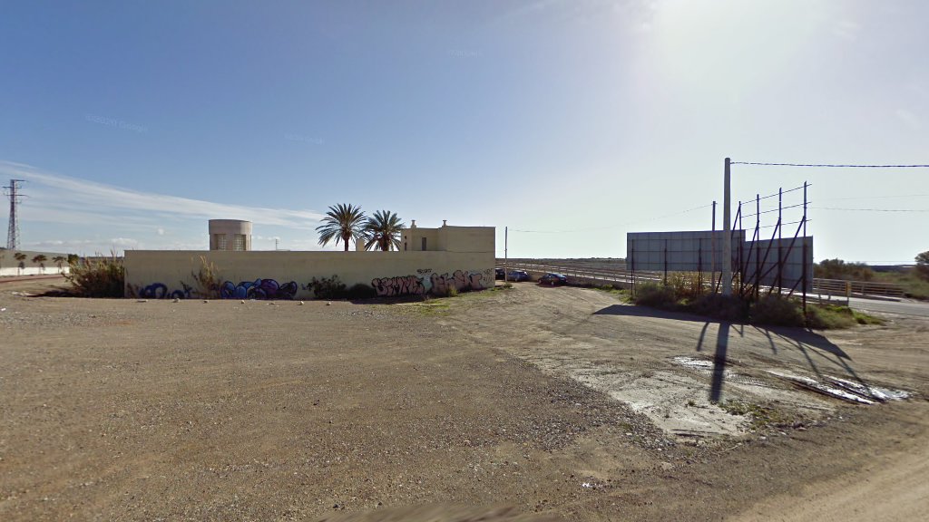 Aparcamiento público y gratuito. - Aparcamiento público en Almería