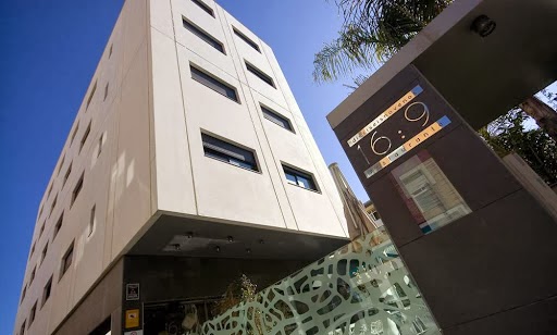 Apartamentos Turísticos 16:9 Suites Almería - Edificio de apartamentos amueblados en Almería