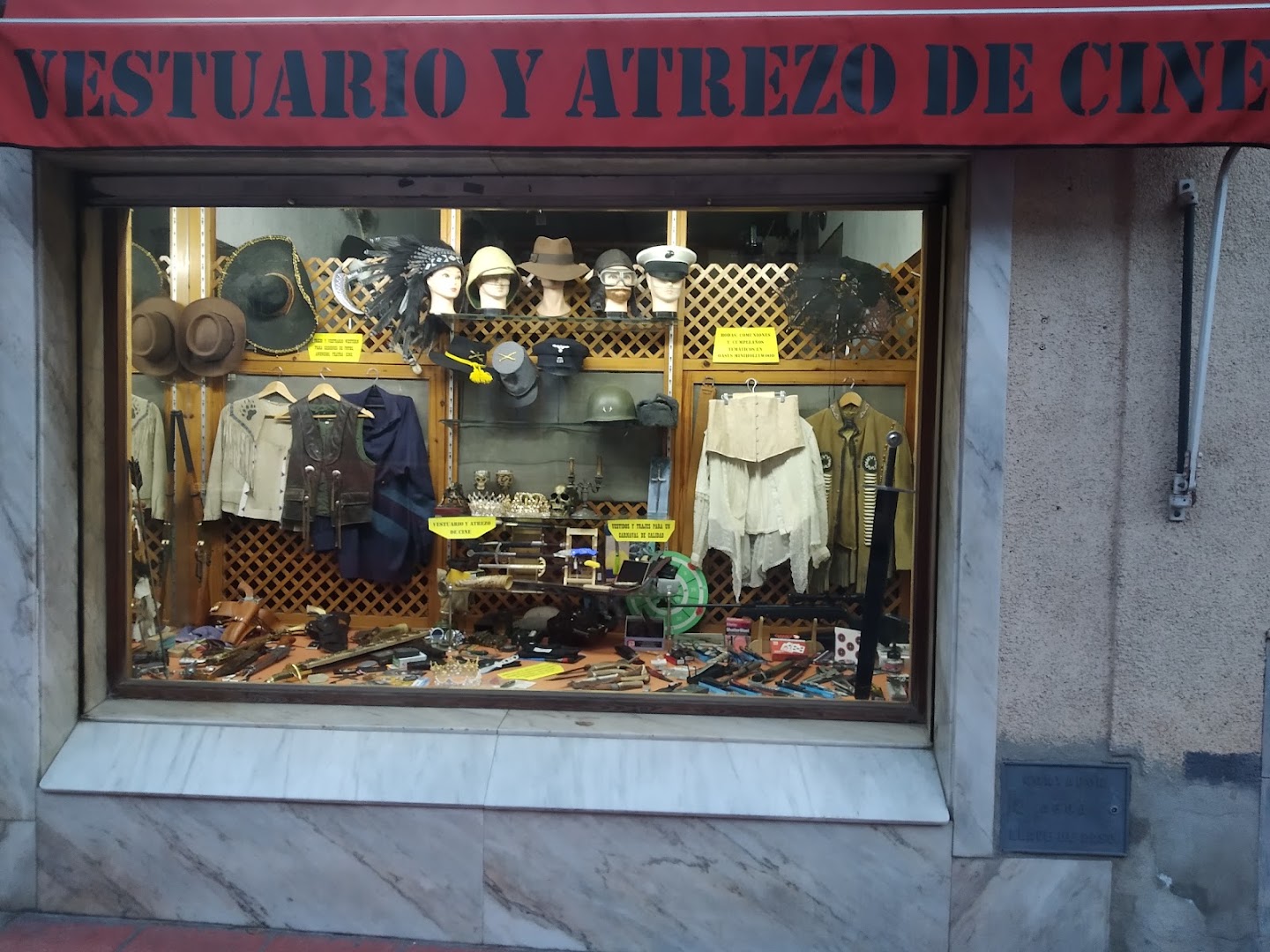 Armería Leonardo - Tienda de ropa del Oeste en Almería
