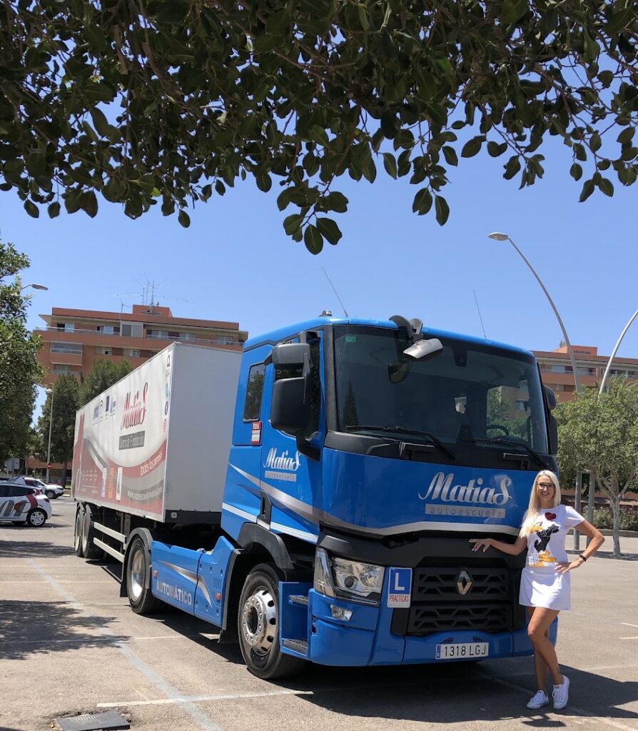 Autoescuela Matías - Autoescuela en Almería