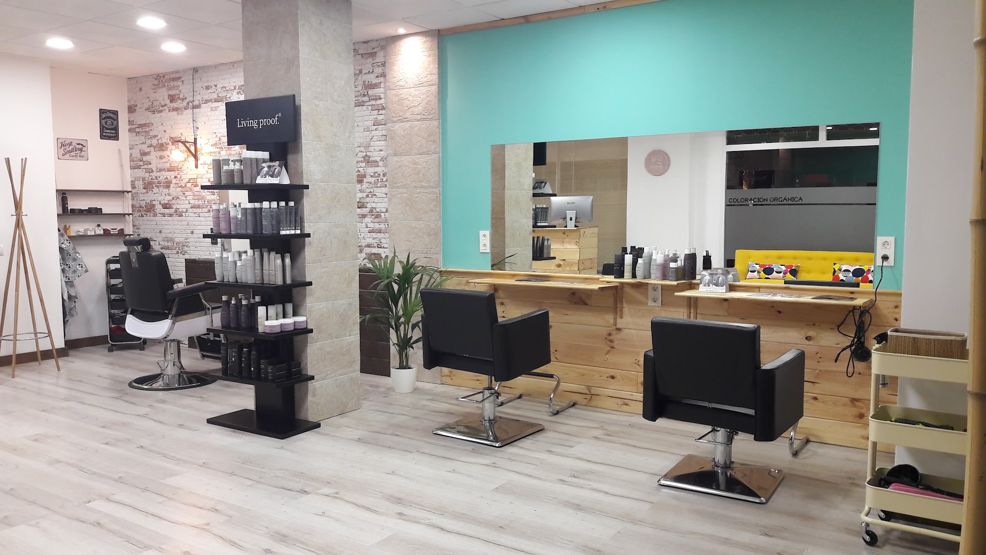 BAMBÚ peluquería&barberia - Peluquería en Almería
