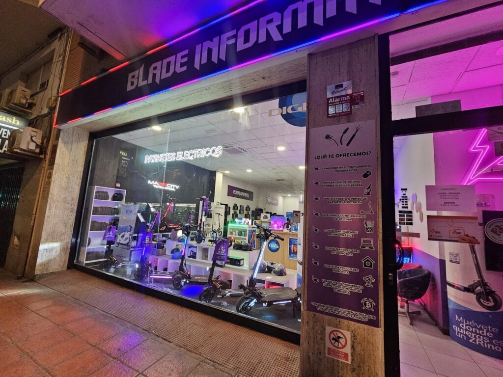 BLADE INFORMATICA - Tienda de informática y Taller de reparación de Patinetes Eléctricos en Almería - Tienda de informática en Almería