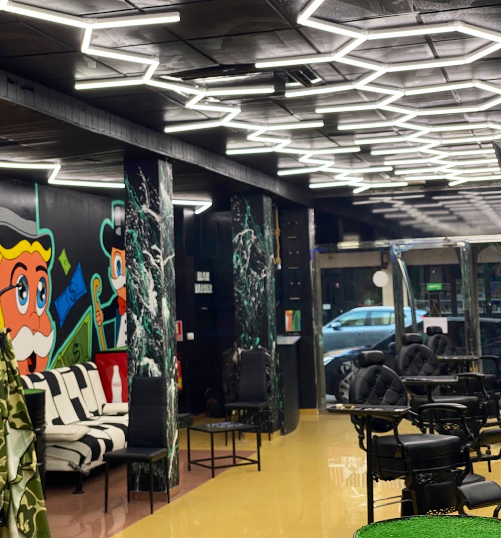 BLOM BARBER - Barbería en Almería