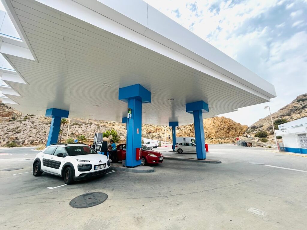 Ballenoil Almería - Bayyana - Gasolinera en Almería