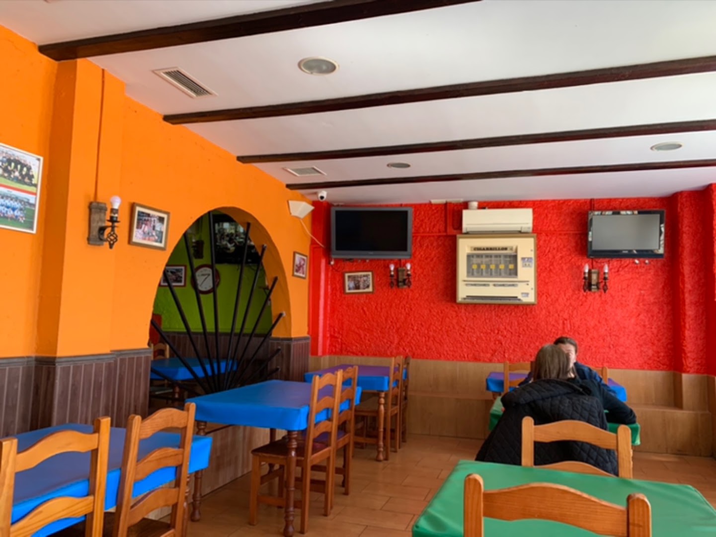 Bar La Cabaña del Tío Tom - Bar de tapas en Almería