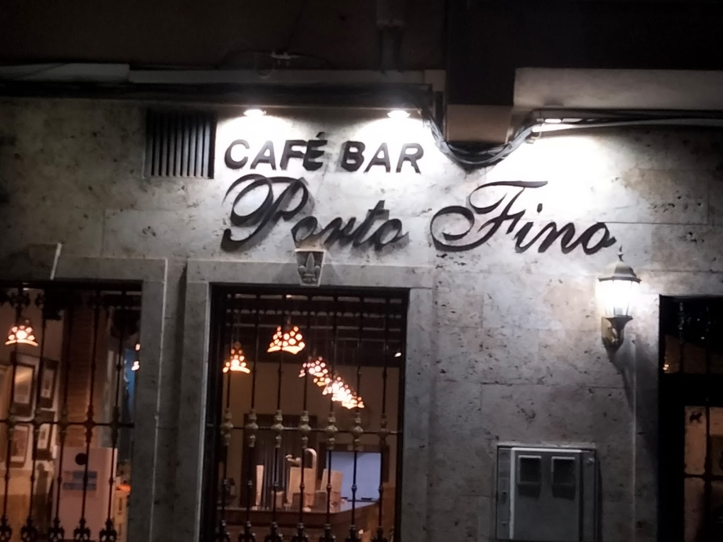 Bar Porto Fino - Bar en Almería