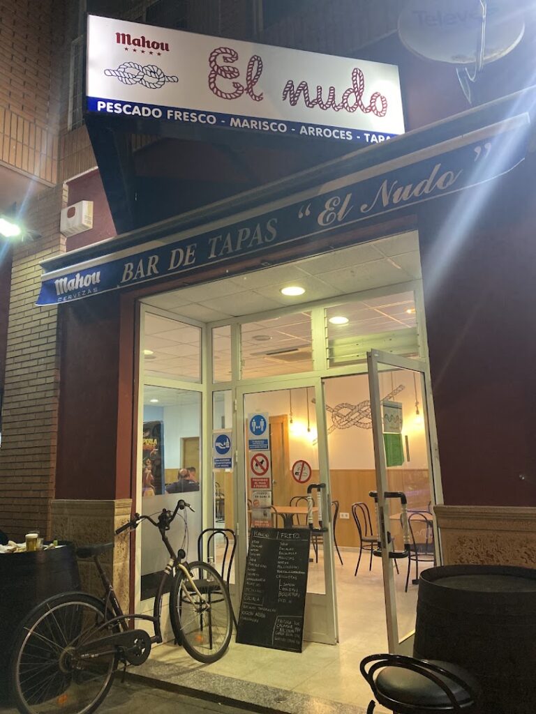 Bar el Nudo - Bar en Almería