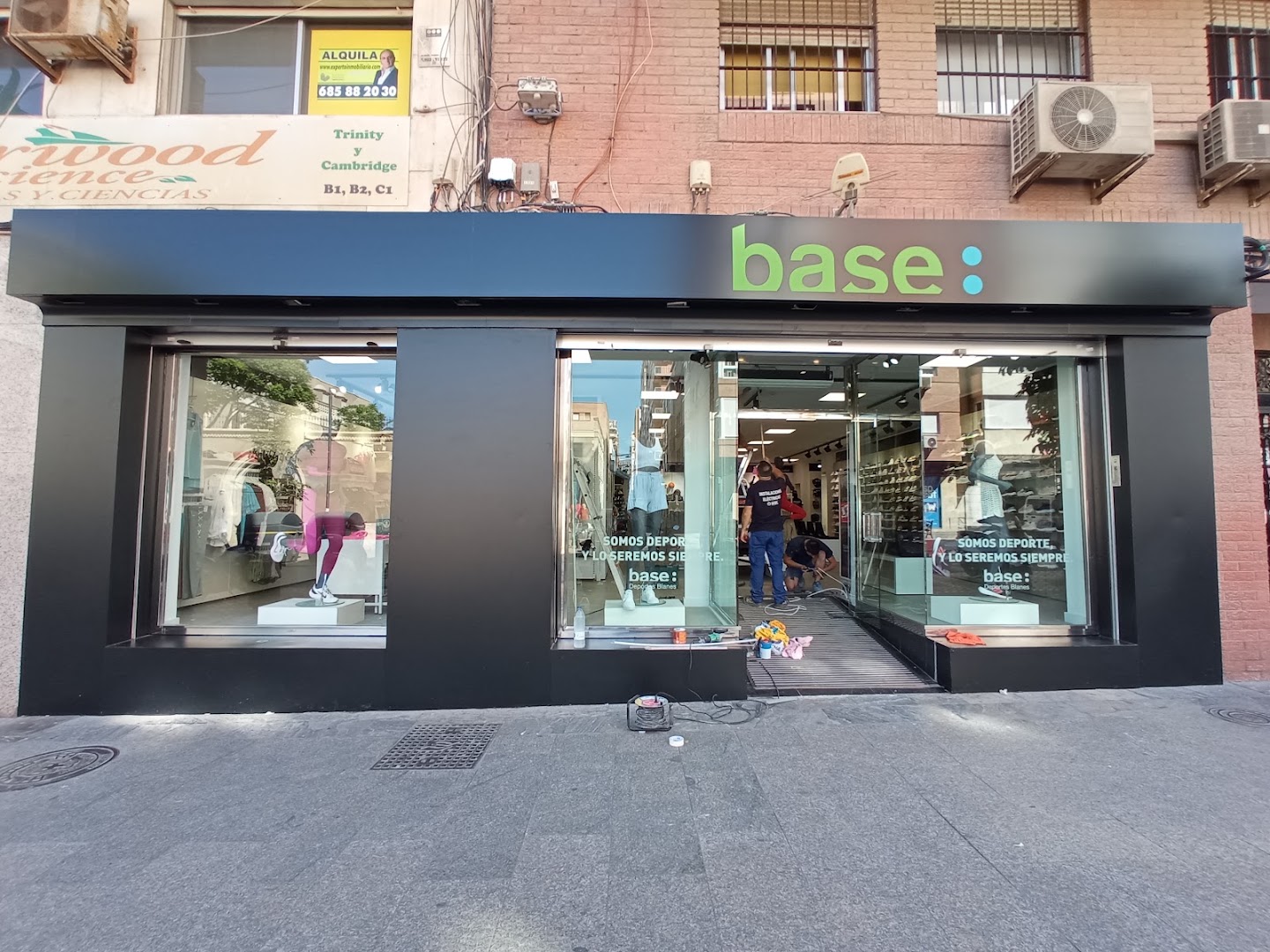 Base Deportes Blanes Almería - Tienda de deportes en Almería
