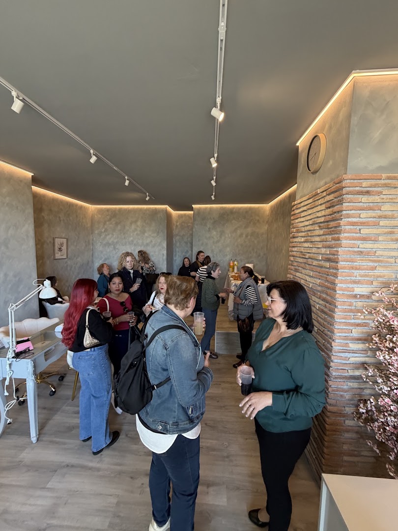 Bella Nails Studio - Salón de manicura y pedicura en Almería