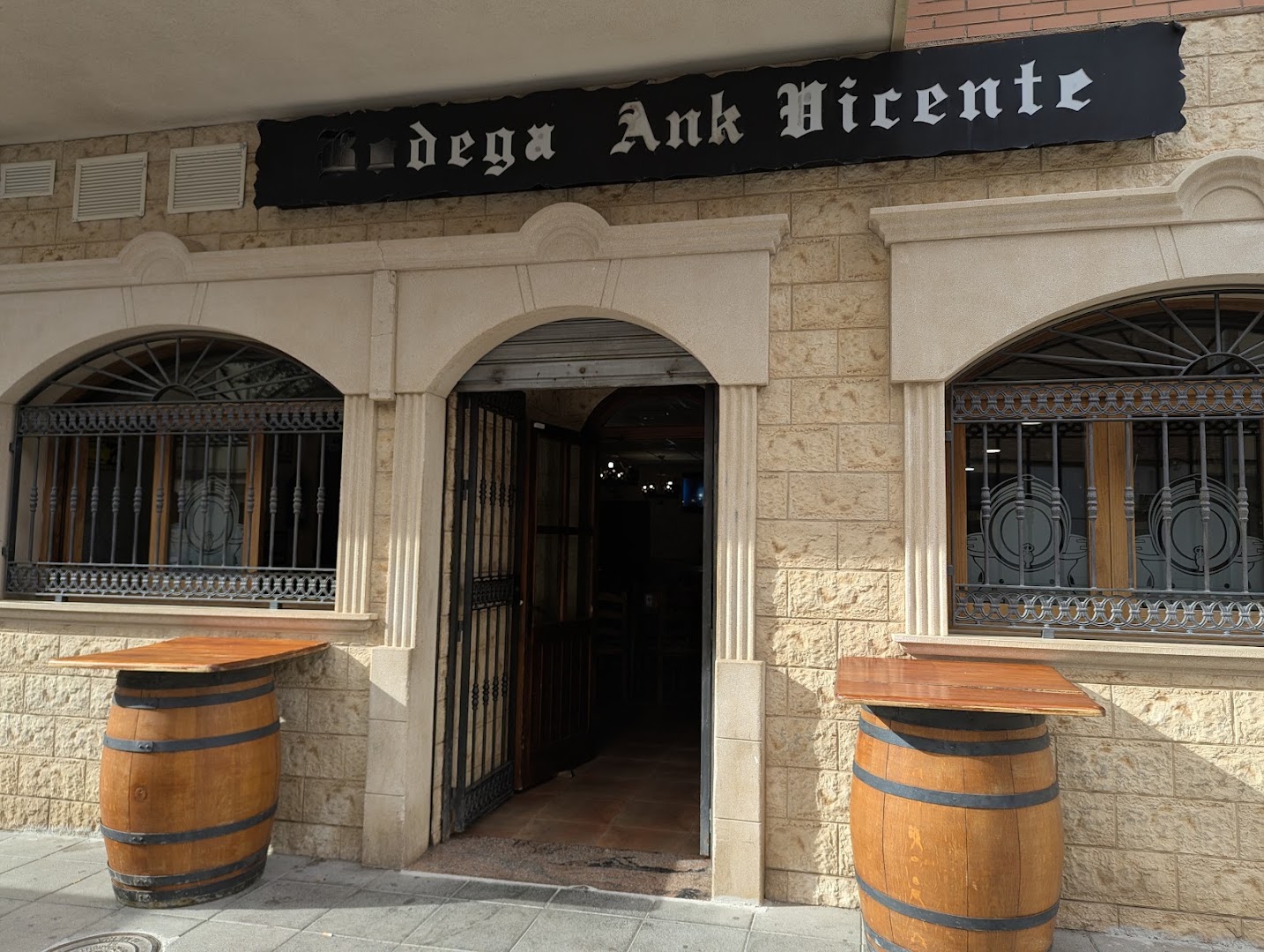 Bodega Ank Vicente - Bar en Almería