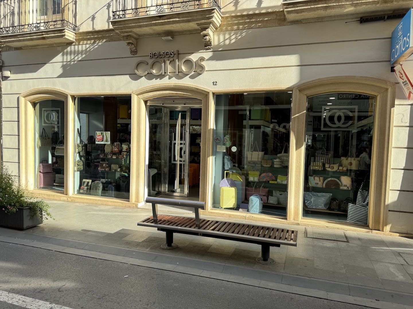 Bolsos Carlos - Tienda de bolsos en Almería