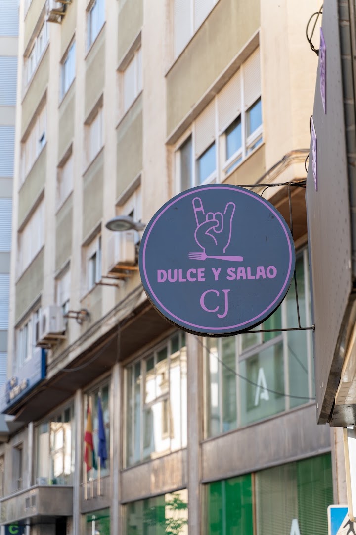 CJ DULCE Y SALAO - Tienda de alimentación en Almería
