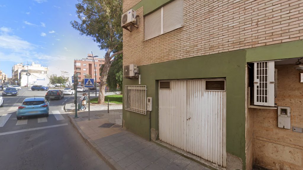 CLÍNICA DENTAL ALVAREZ RODRÍGUEZ - Clínica dental en Almería