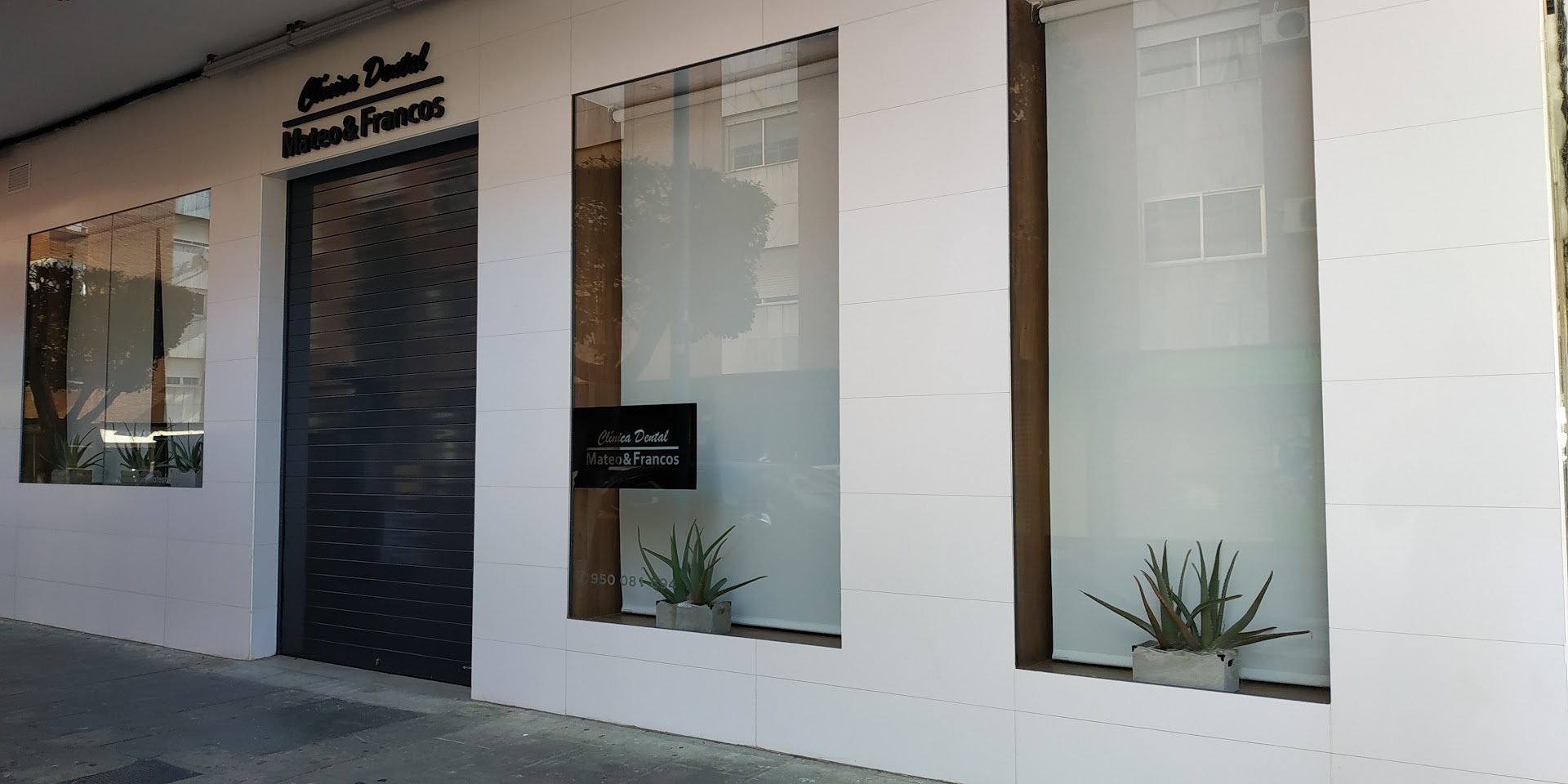CLINICA DENTAL MATEO & FRANCOS - Clínica dental en Almería