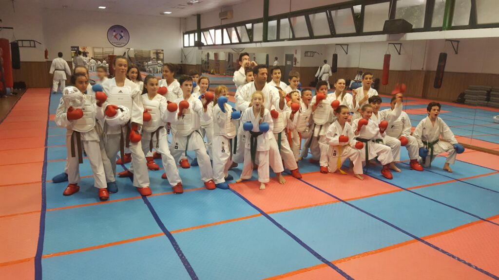 CLUB KARATE KANKU ALMERIA - Escuela deportiva en Almería