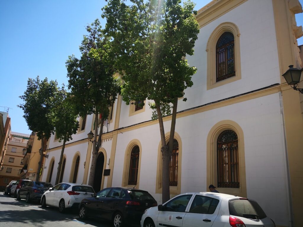 CONSORCIO UNIVERSITARIO DEL CENTRO ASOCIADO A LA UNED EN ALMERÍA - Universidad a distancia en Almería