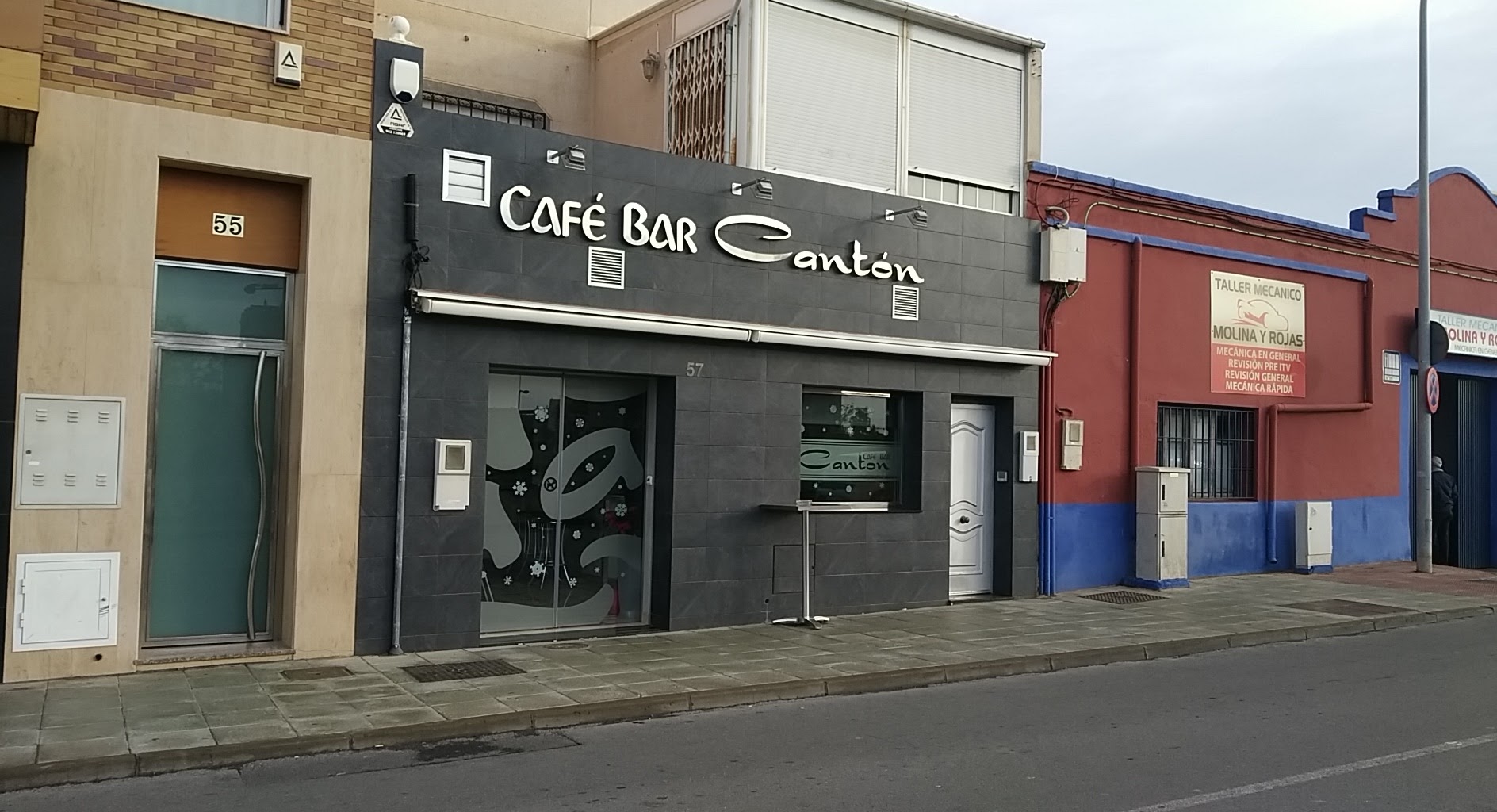Café Bar Cantón - Cafetería en Almería