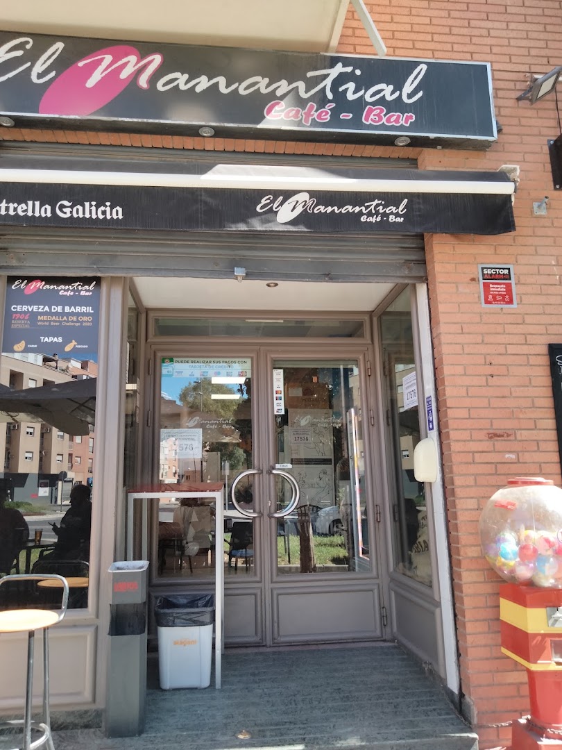 Café Bar El Manantial - Cafetería en Almería