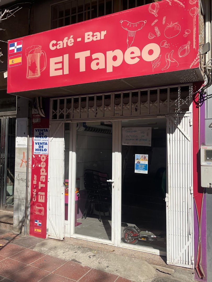 Café Bar El Tapeo - Bar en Almería