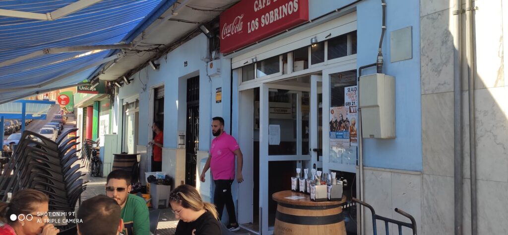 Café Bar Los Sobrinos - Bar restaurante en Almería