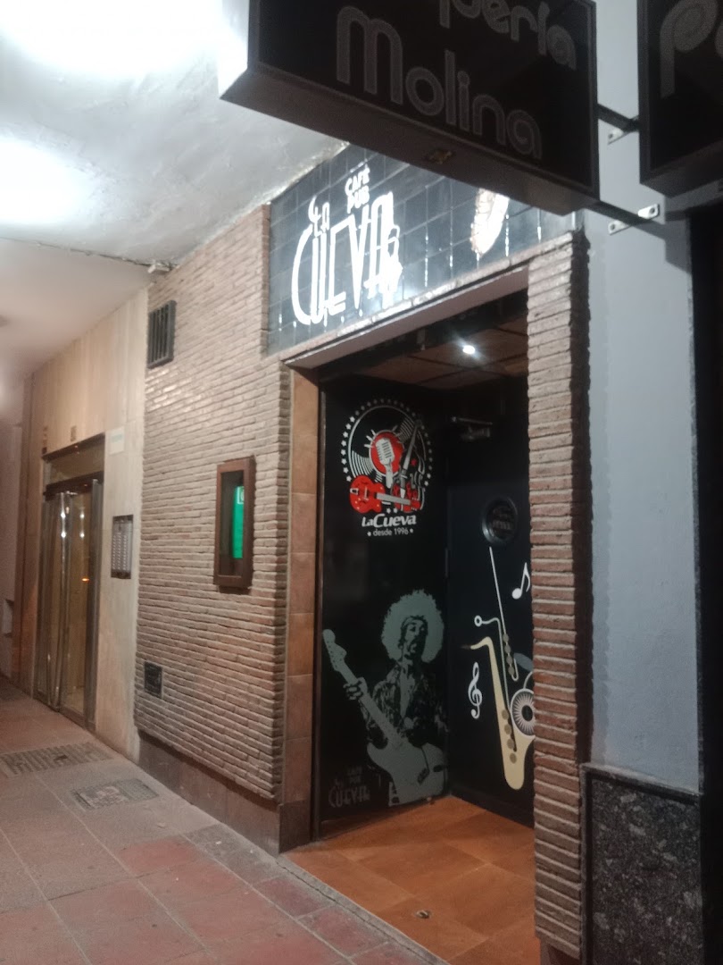 Café Pub La Cueva - Pub en Almería