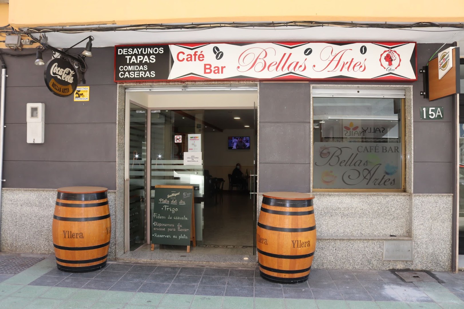 Café bar Bellas artes - Cafetería en Almería