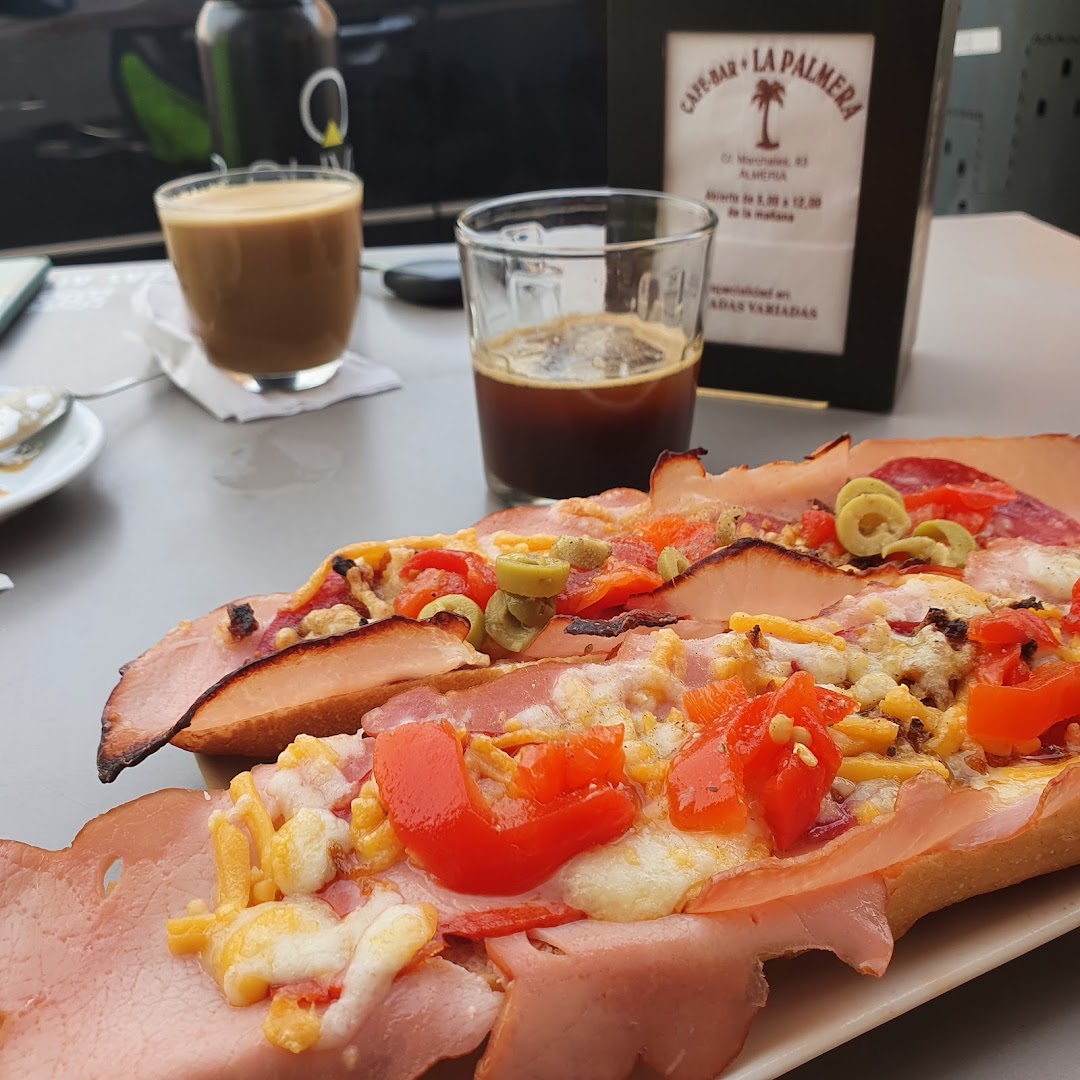 Cafe bar la palmera - Cafetería en Almería