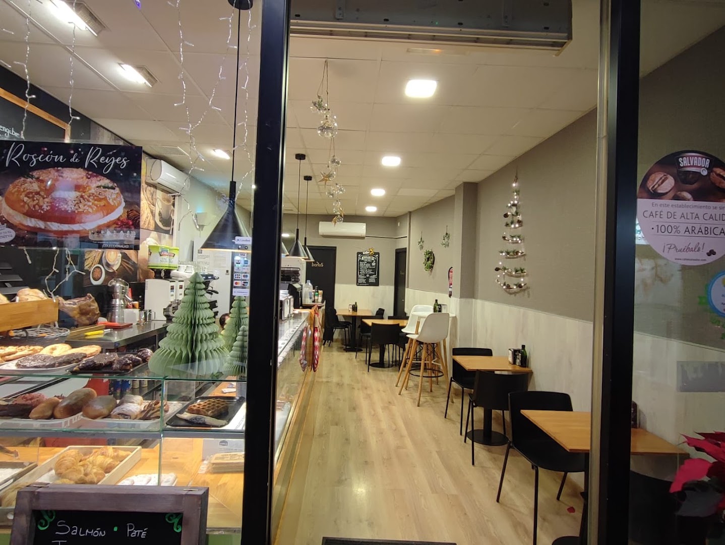 Cafetería-Panaderia Ana María - Cafetería en Almería