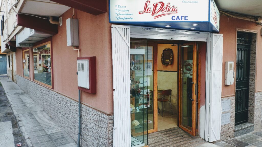 Cafetería la delicia - Cafetería en Almería