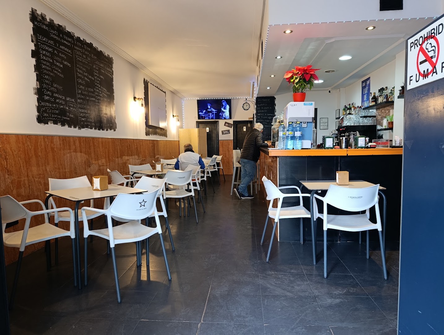 Cafetería/Bar Luz de Luna_Óscar - Bar en Almería