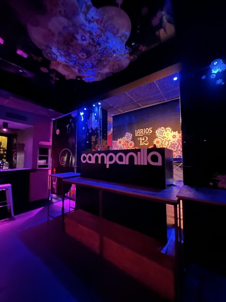 Campanilla - Club nocturno en Almería