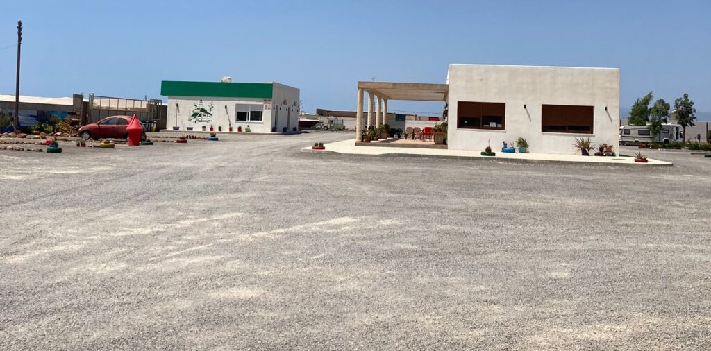 Camper Area Cabo de Gata - Estacionamiento de autocaravanas en Almería