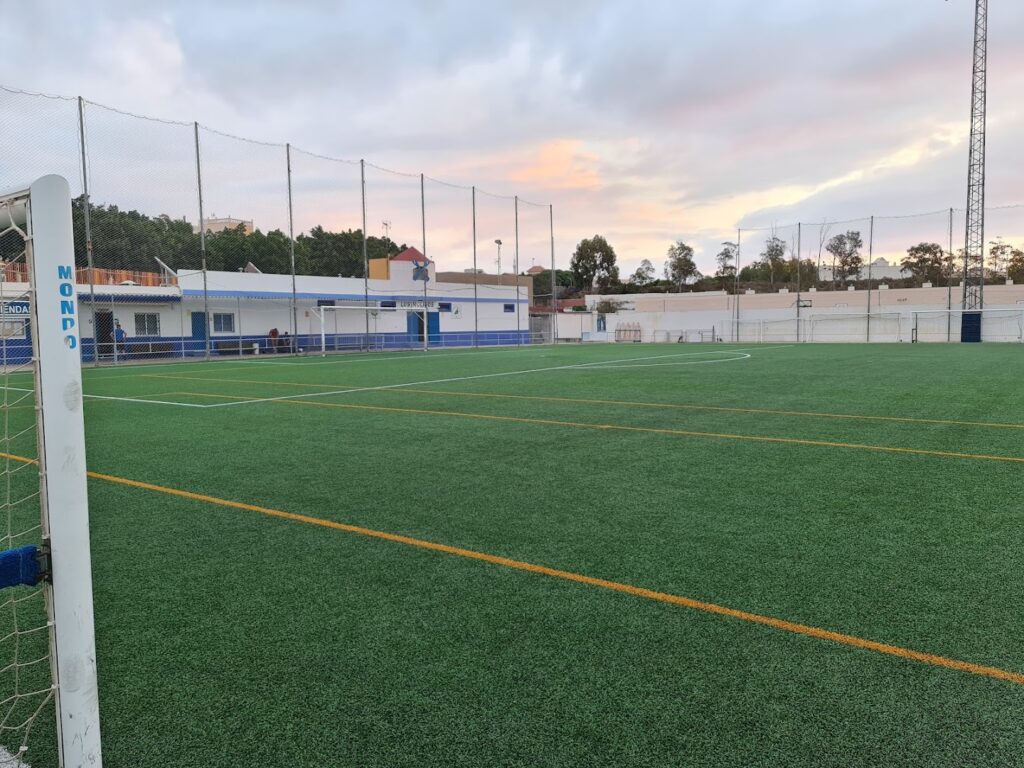 Campo de Fútbol Los Molinos - Campo de fútbol en Almería