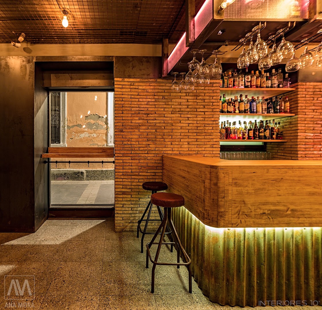 Carmela Trajano - Almería - Pub en Almería