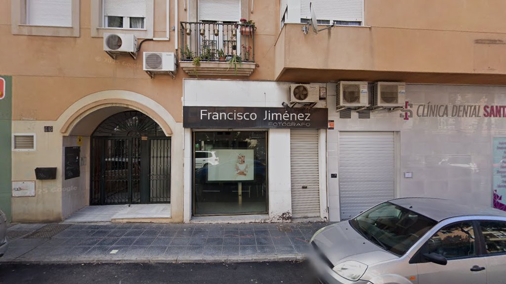 Carmen Montero Ruiz - Dentista en Almería