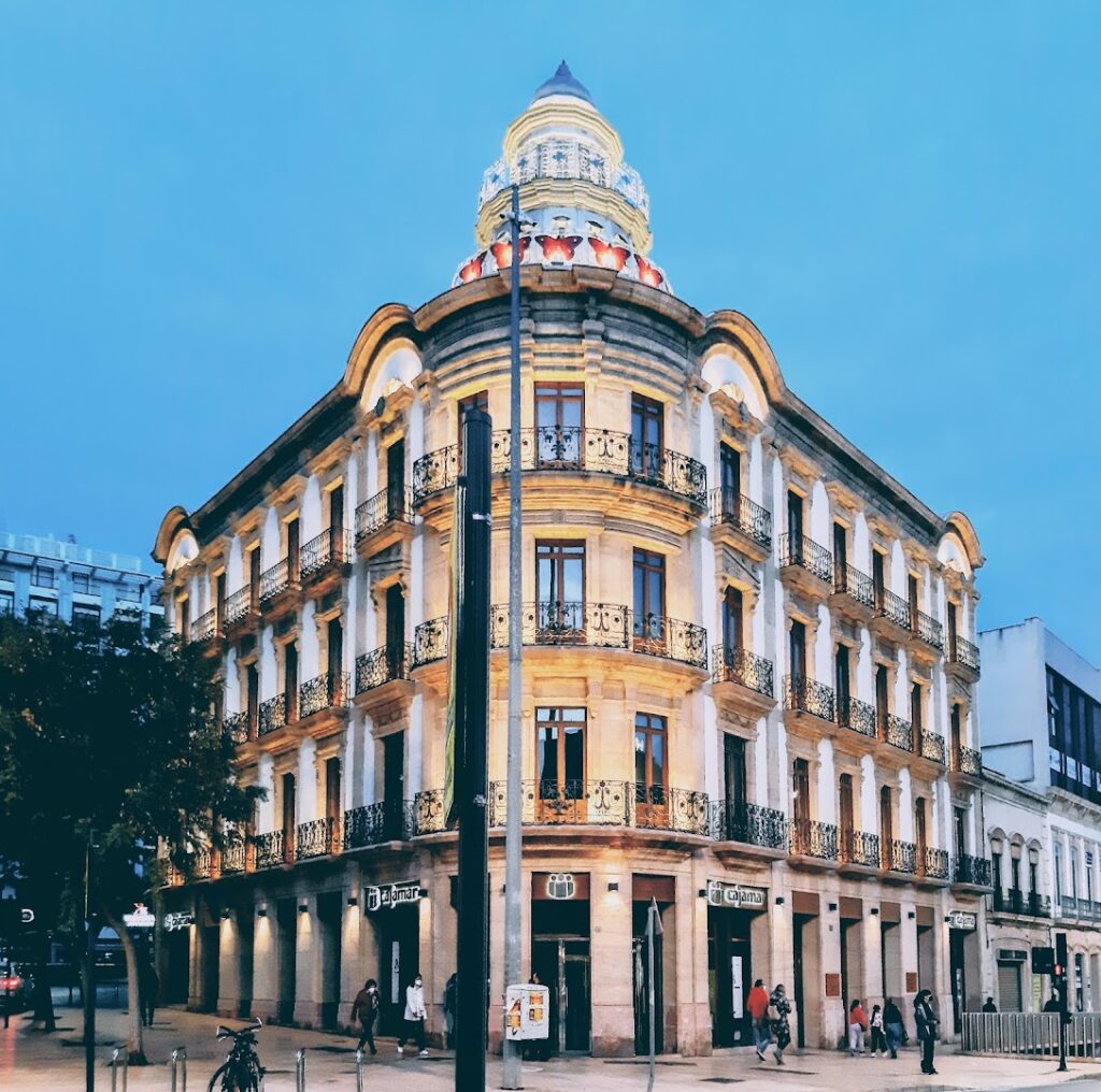 Casa de las Mariposas (S.XX) - Lugar de interés histórico en Almería