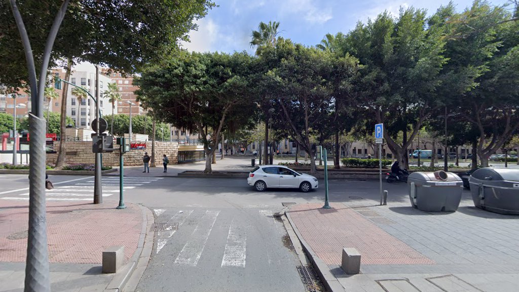 Centro De Especíalidades Médicos -  en Almería