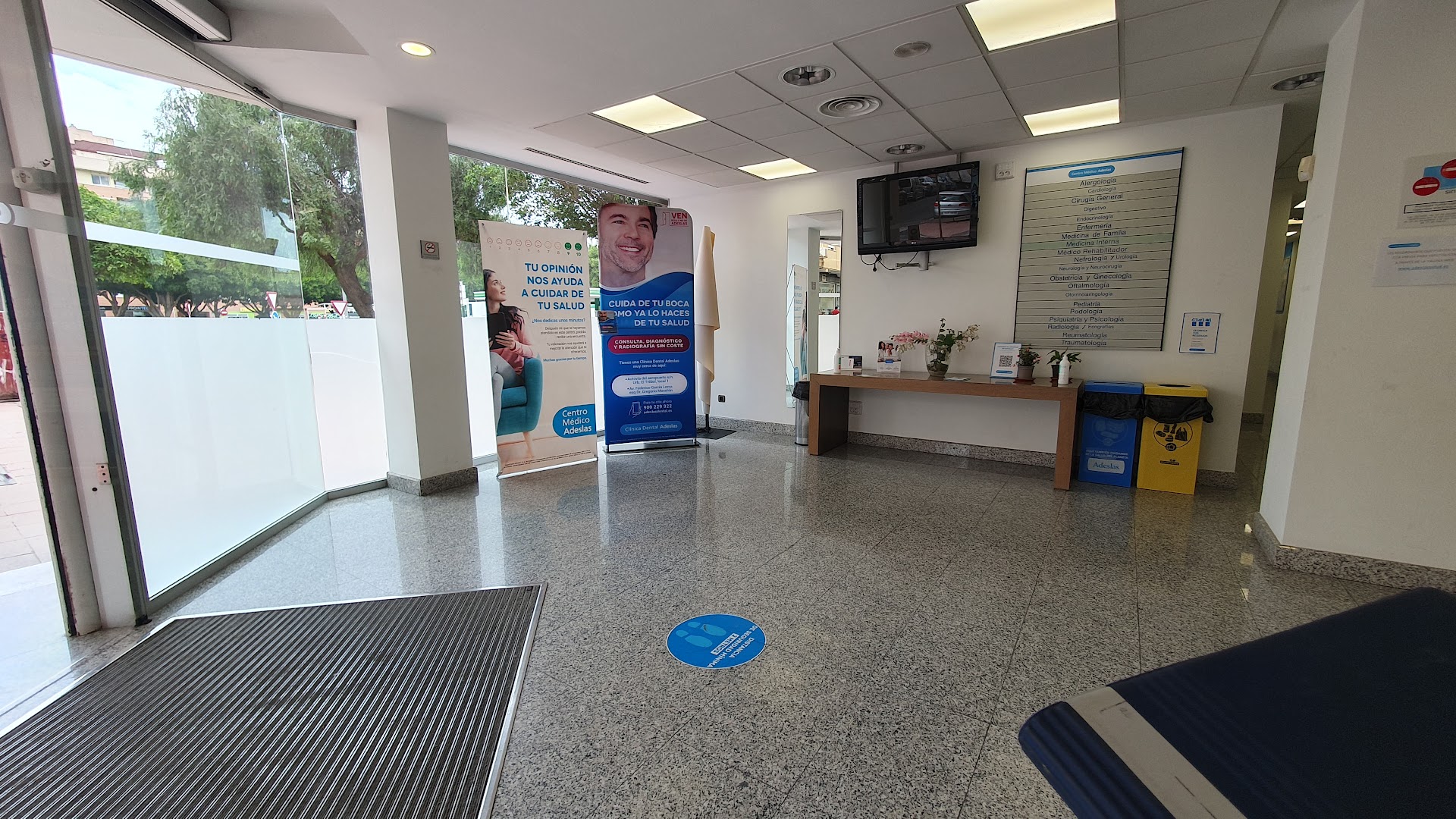 Centro Médico Adeslas - Centro médico en Almería