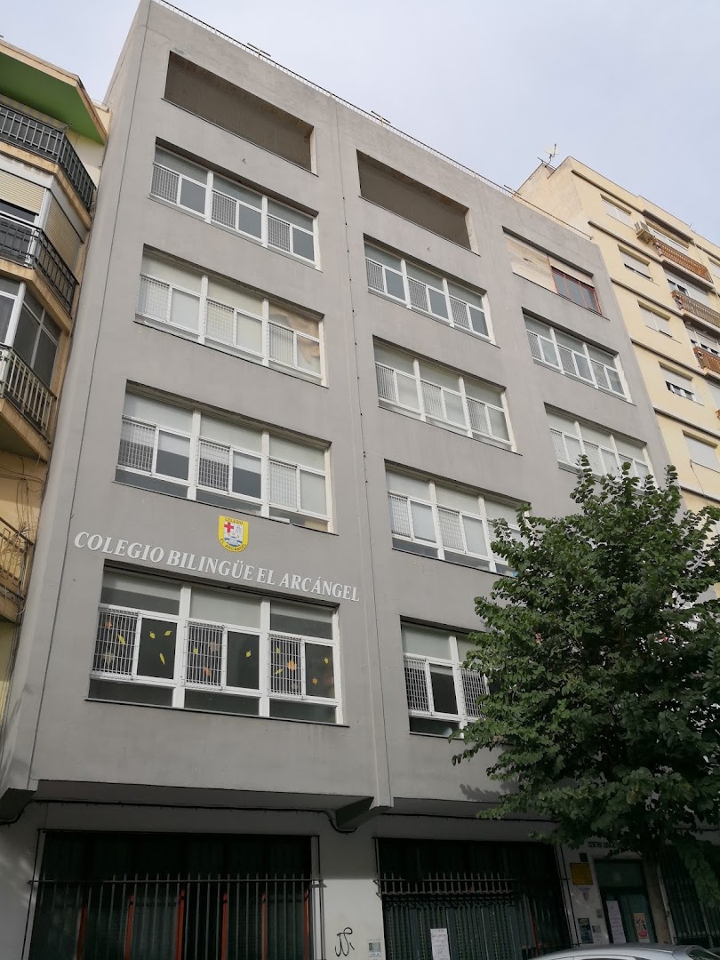 Centro Privado de Enseñanza El Arcángel - Colegio privado en Almería