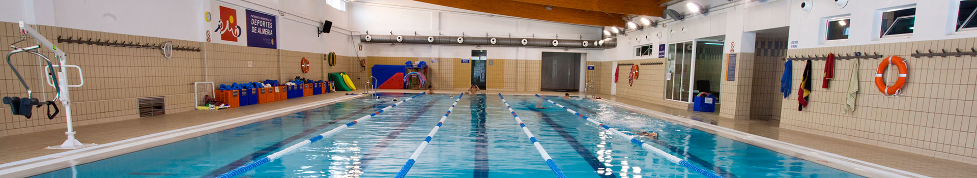 Centro Supera C.D.M. Jairo Ruiz Distrito 6 - Gimnasio en Almería